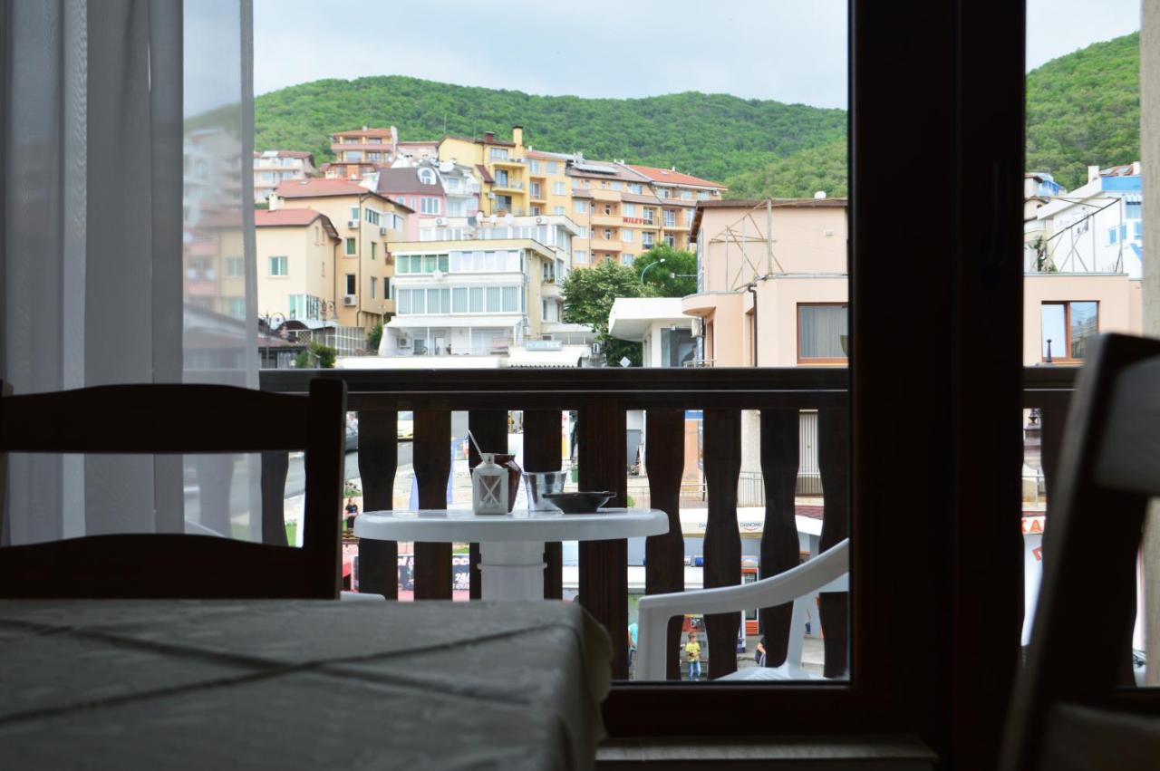Aquamarine Apartments Sveti Vlas Extérieur photo